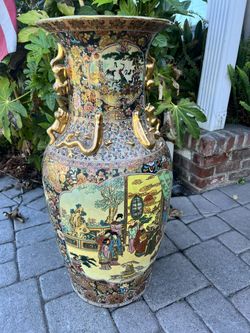 Large Japanese Royal Satsuma Hand Painted Tall Palace Floor Vase 