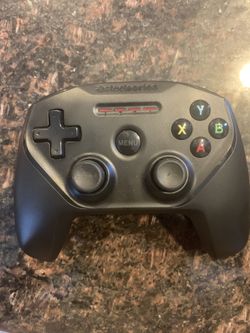 Nimbus Steeleseries Bluetooth controller