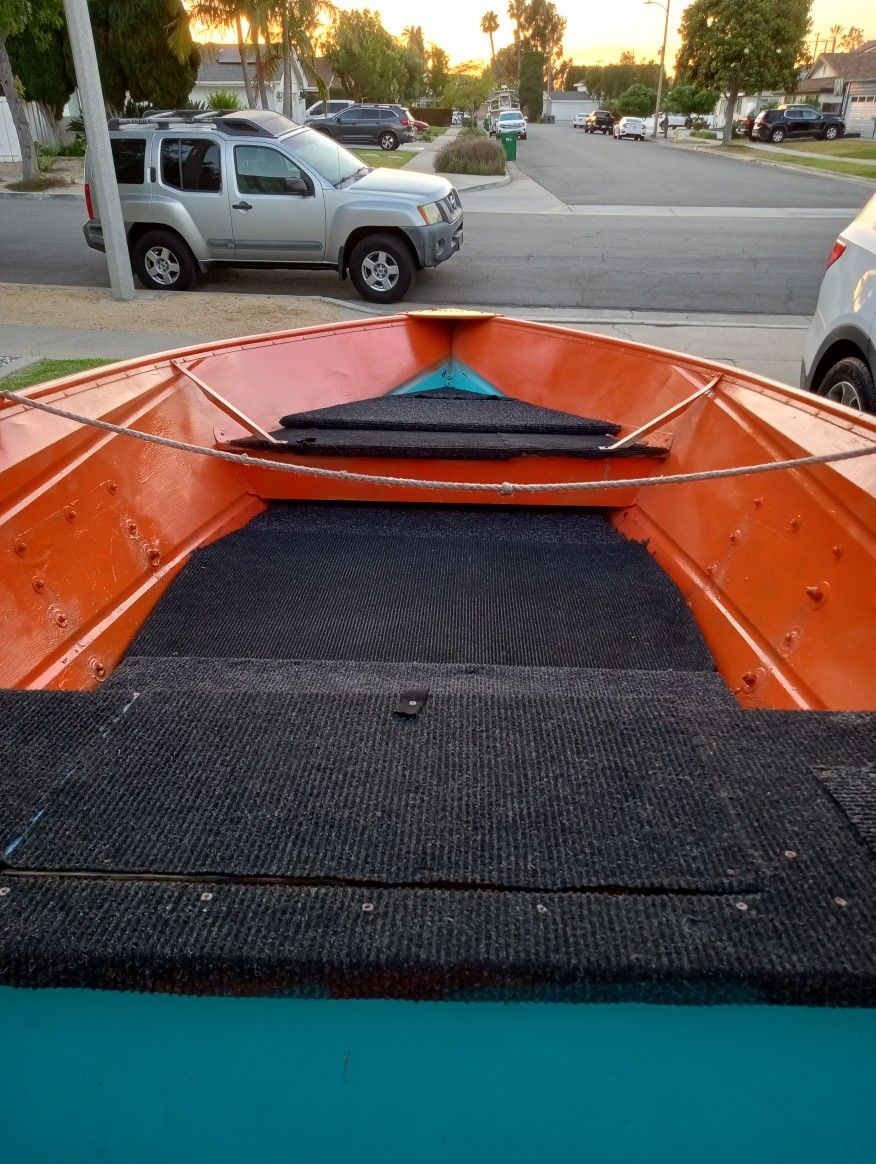 Valco Aluminum Boat With Room In The Middle.