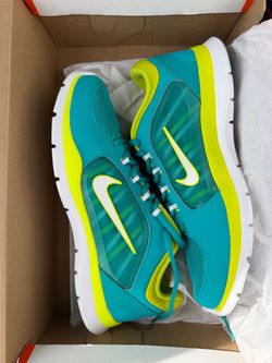 Women’s Nike shoes