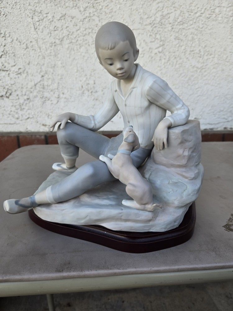 Lladro Figurine