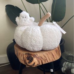 Cupcakes And Cashmere Pumpkin Decor