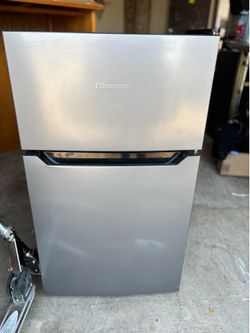 Hisense Mini Fridge