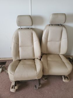 Seats 