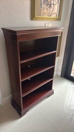 Book shelve excellent condition