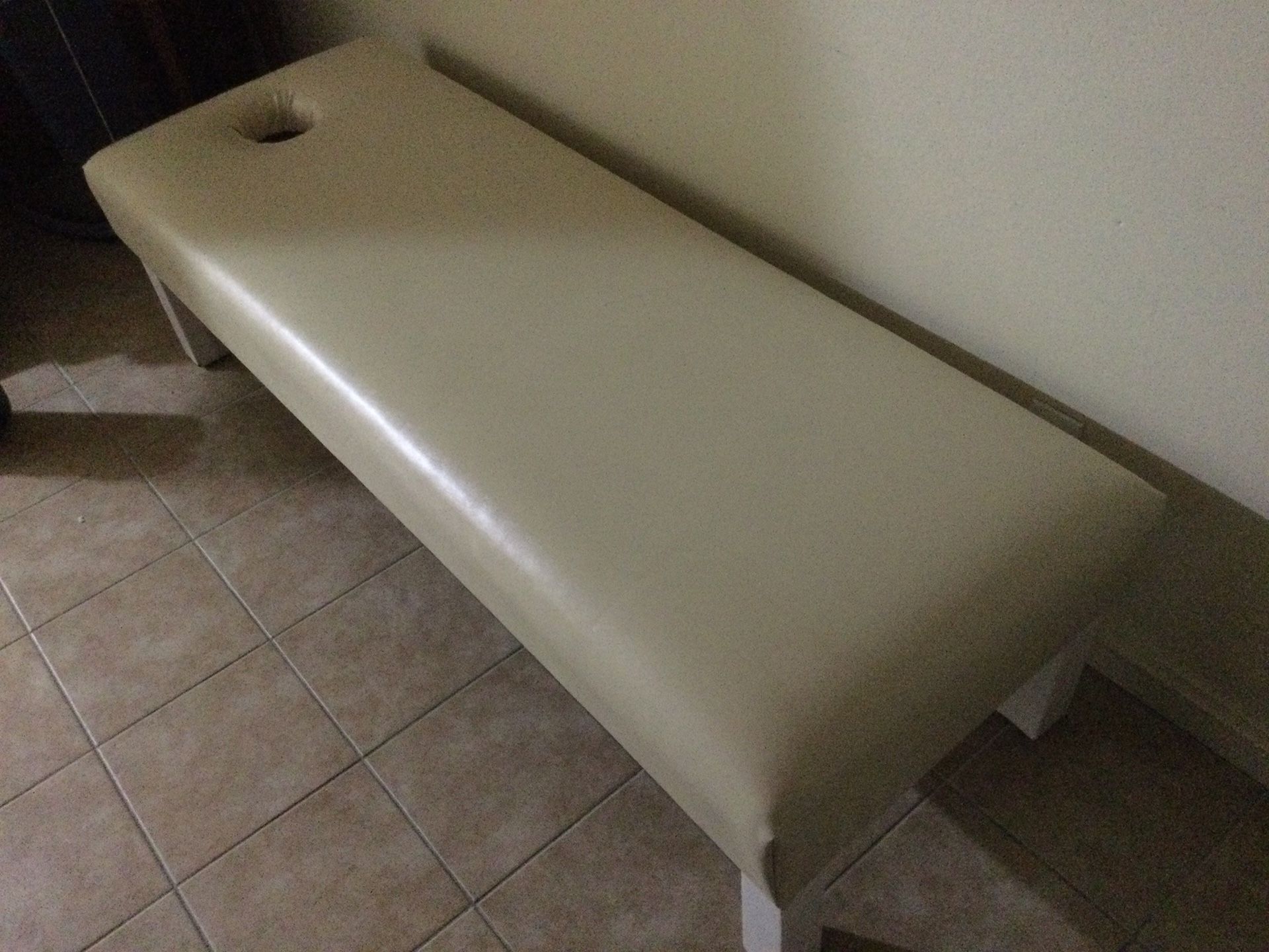 Massage bed