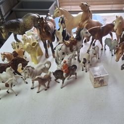 Collection Of 26 Horses 