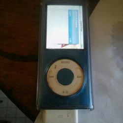 Blue Ipod 8 Gb Working But Need Battery