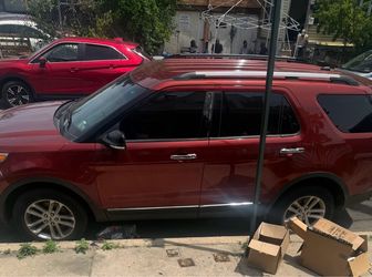 2014 ford Explorer Xlt