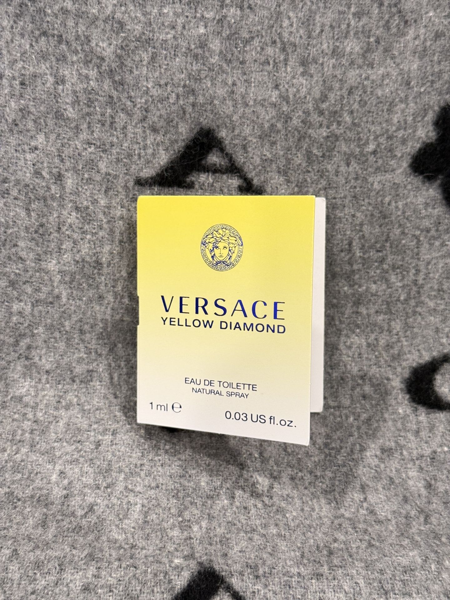 Versace yellow diamond EDT sample 1ml