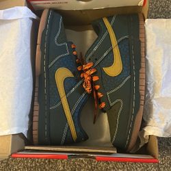 Nike Dunks 