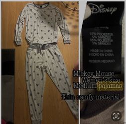 Women’s Mickey Mouse pj set medium $15