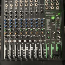 Mackie Pro FX 12 V3 Professional Effects Mixer