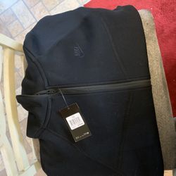 Brand New Nike Tech Outfit 