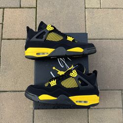 Jordan 4 Thunder size 11