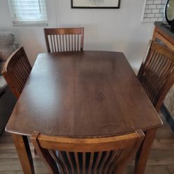 Kitchen/dining Table And 4 Chhairs