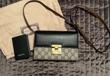 Used Gucci Bag for women good condition