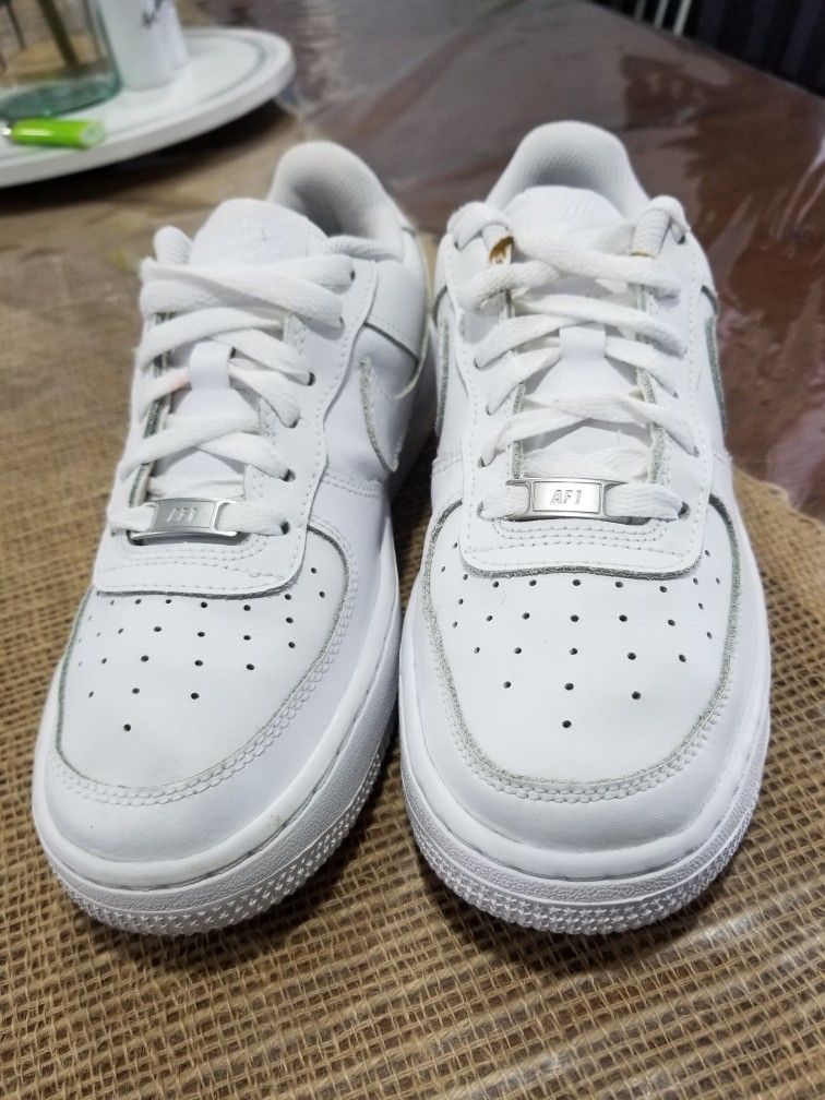 Boys nike Air Force one Size 5.5y Boys shoes