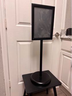 SIGN STAND HOLDER 8.5x11