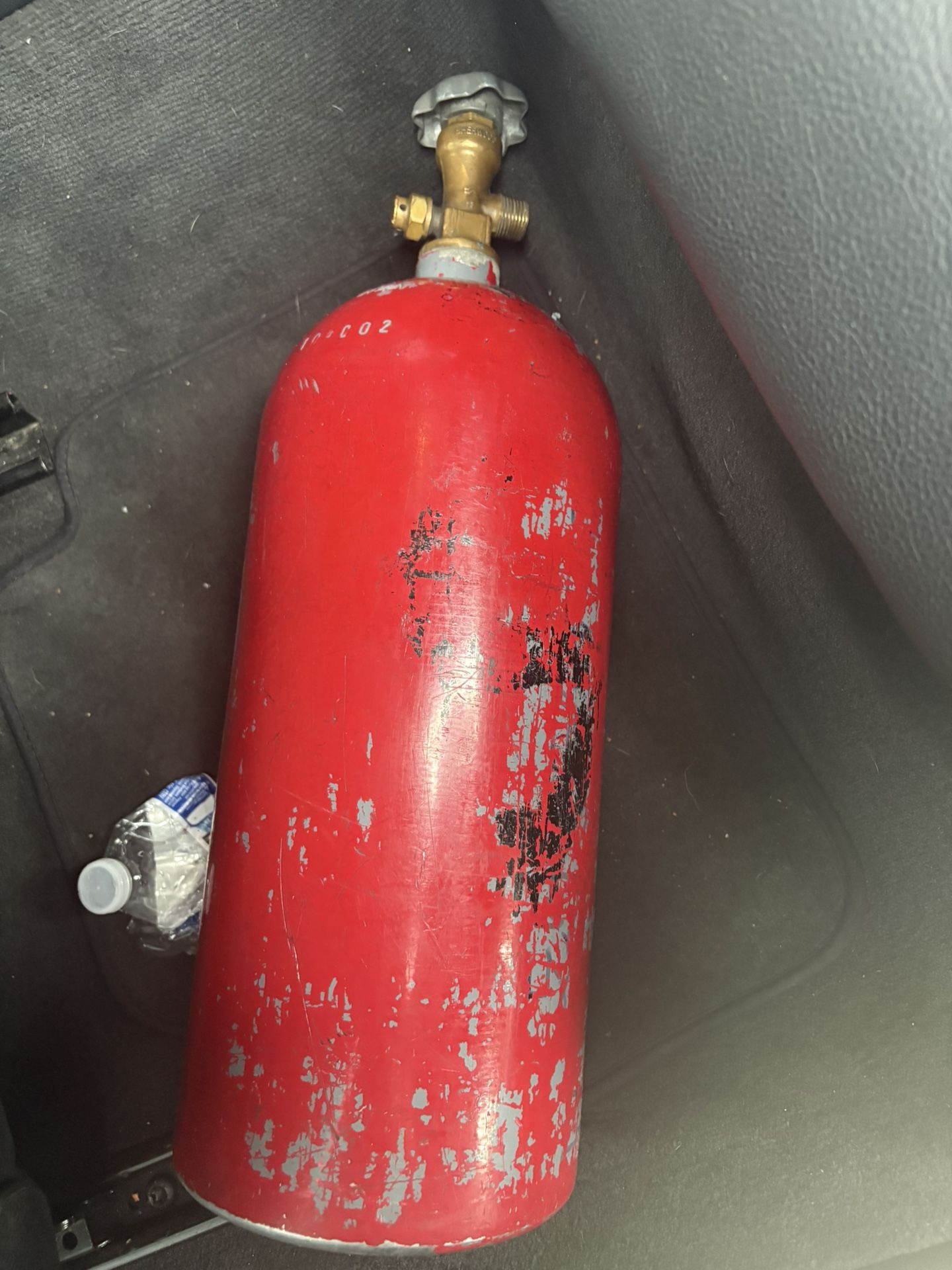 Nitrogen Tank