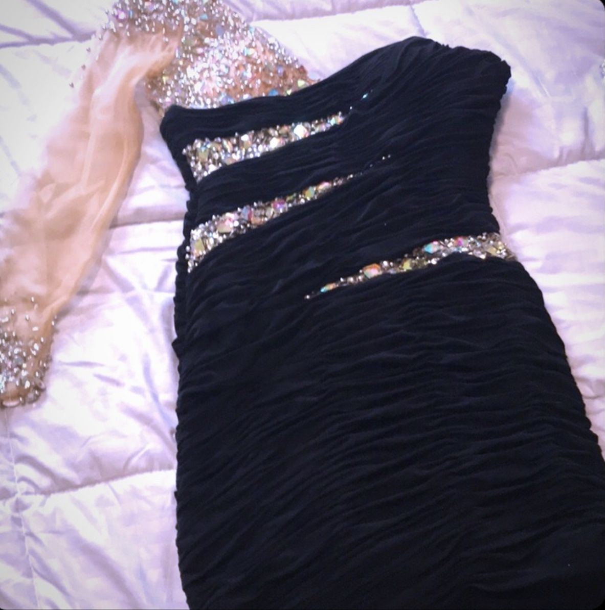 Gorgeous One Shoulder Prom Dress Size 4