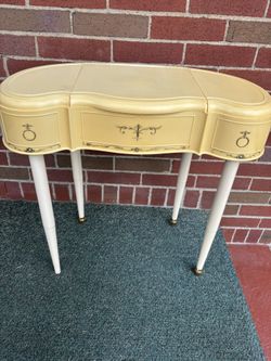 Vintage child's Marx Vanity