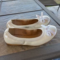 Girls White Dress Shoes 