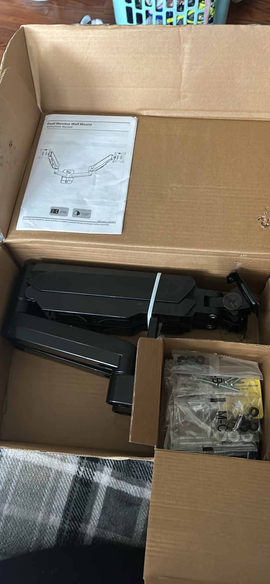 Dual Monitor Wall Mount