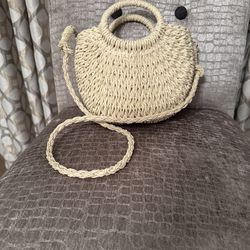Straw handbag