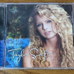 Taylor Swift  - Self Titled  CD 