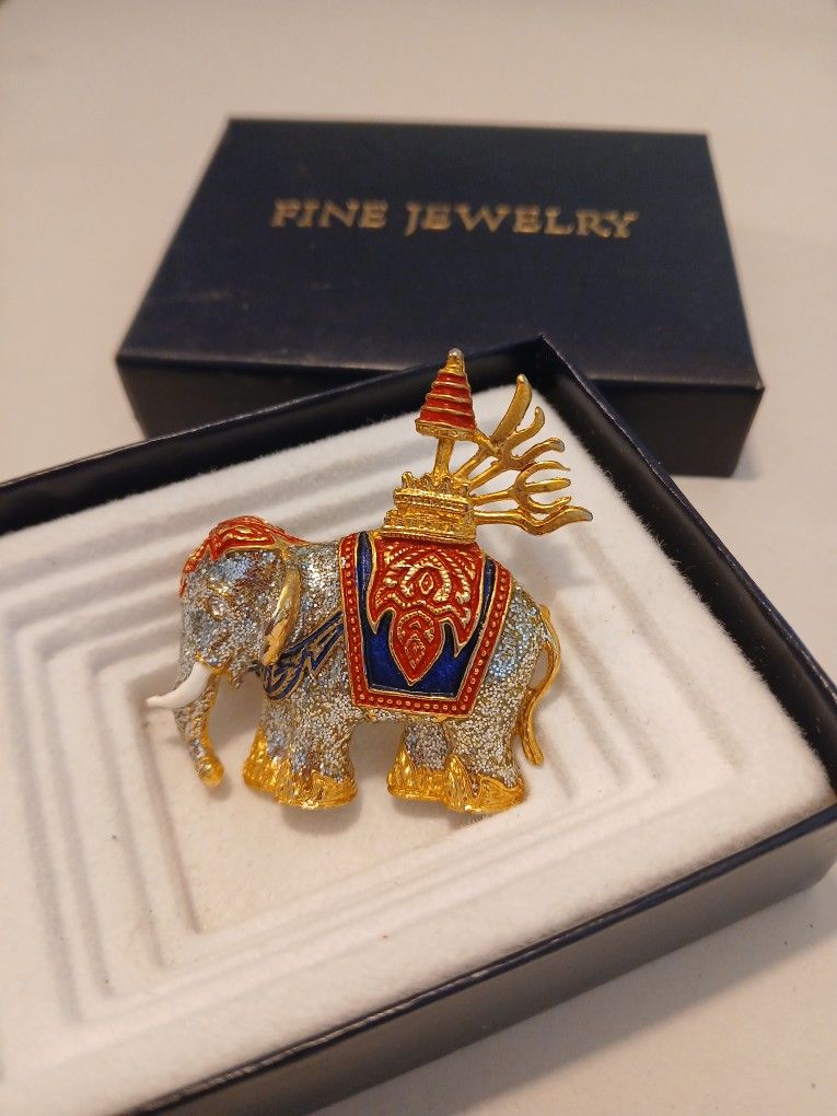 Vintage Bombay Elephant w/ Decorative Howdah Brooch Pin
