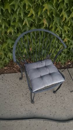 Rot iron chairs (set of 4)