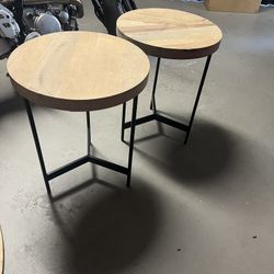 2 Side Tables 