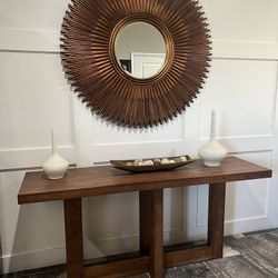 Entrance Table With Accent Mirror