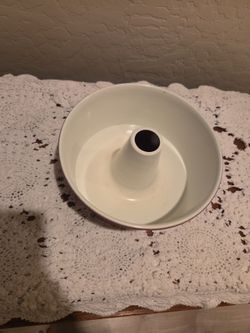 Bundt pan
