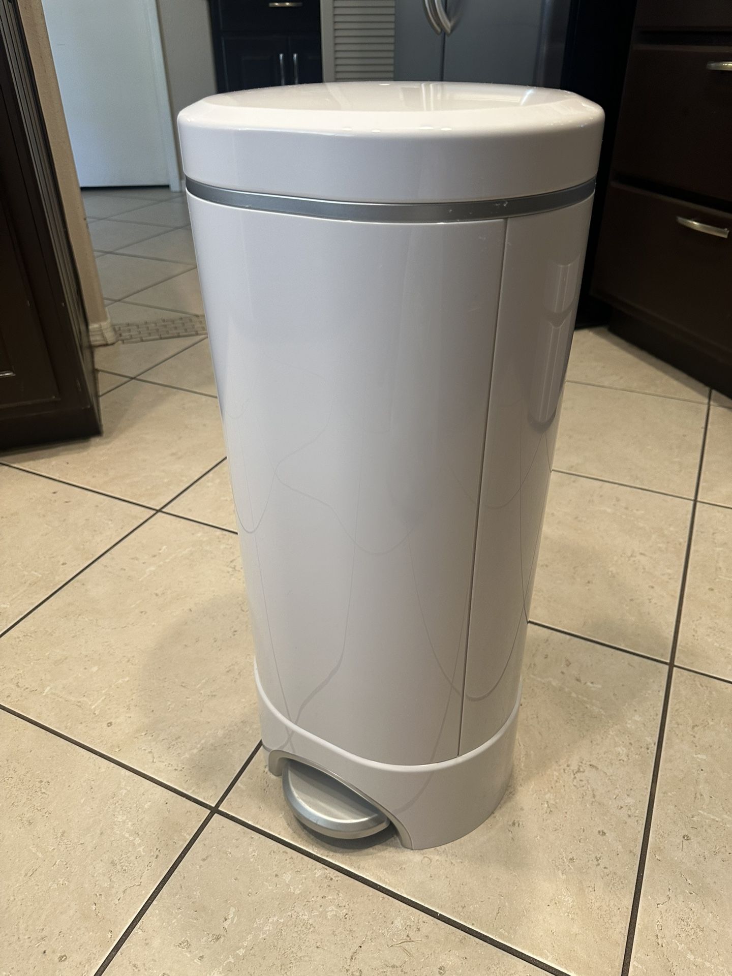 Diaper Genie by Munchkin