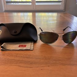 RayBan Aviator Style Sunglasses