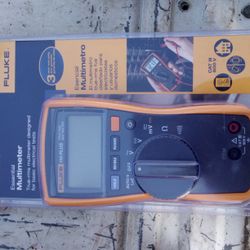 Fluke 110 Electrical Meter