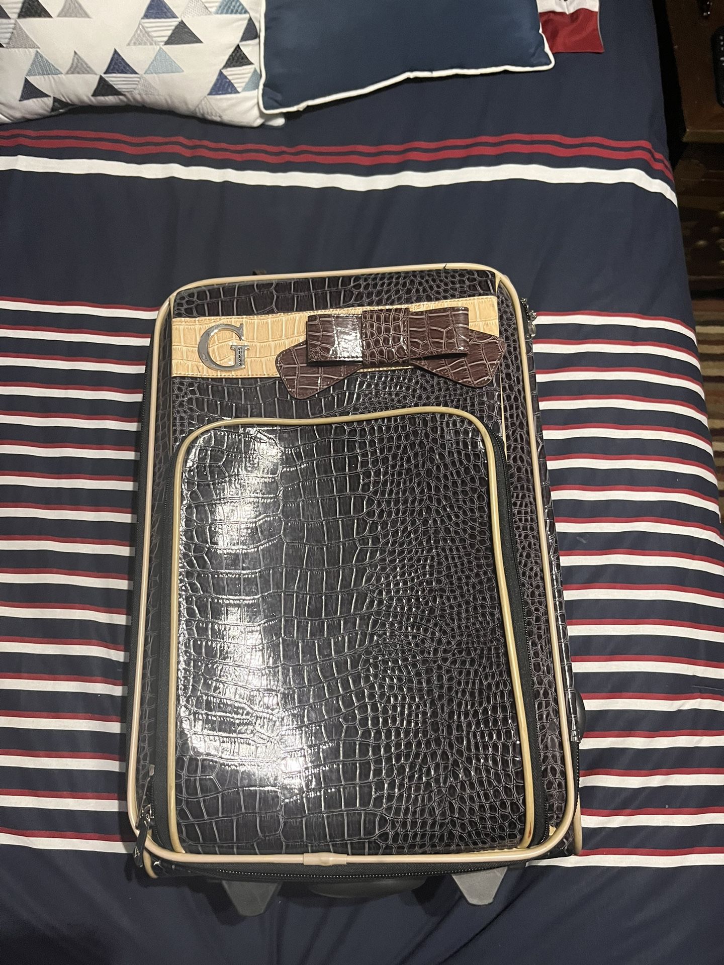 Guess Travel Luggage 