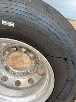 295/75/22.5 tire