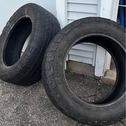 Set of 2 tires - 275/60/R20