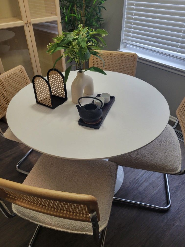 Mid-Century Rattan Boucle Dining Chairs (Set Of 4) - White