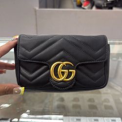 Gucci GG Marmont Matelasse Small Shoulder Bag