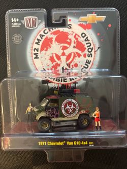 M2 Machines 1/64 1971 Chevrolet  Van G10 4x4 Zombie Rescue Squad