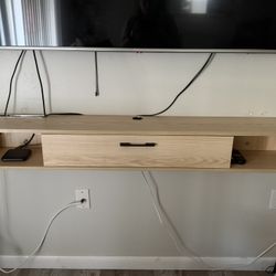 Floading Tv Shelf