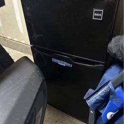 Mini Fridge With Freezer