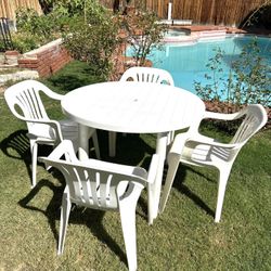White Plastic Dining Set Table And 4 Chairs