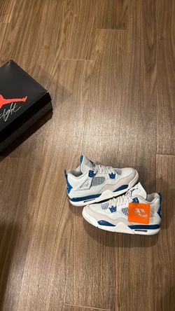 Jordan 4: Millitary Blue | 6.5Y