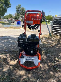 Husqvarna PW 3200 gas power washer