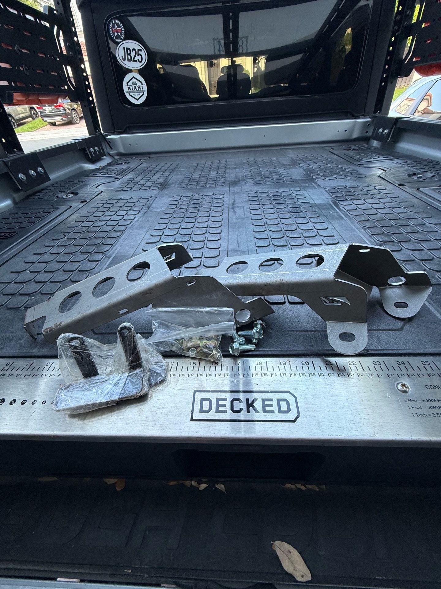 FRONT FENDER CHOP SUPPORT BRACKETS FOR JEEP JL AND JEEP JT GLADIATOR